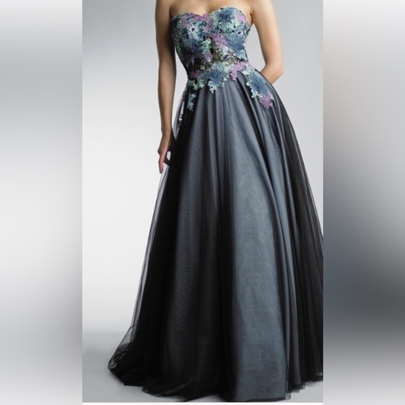 Prom dress - Picture 10 of 10